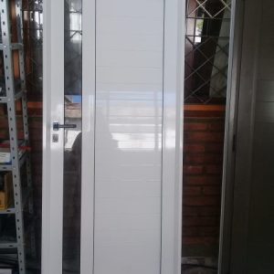 PUERTA ALUMINIO 80 X 200 VIDRIO VERTICAL